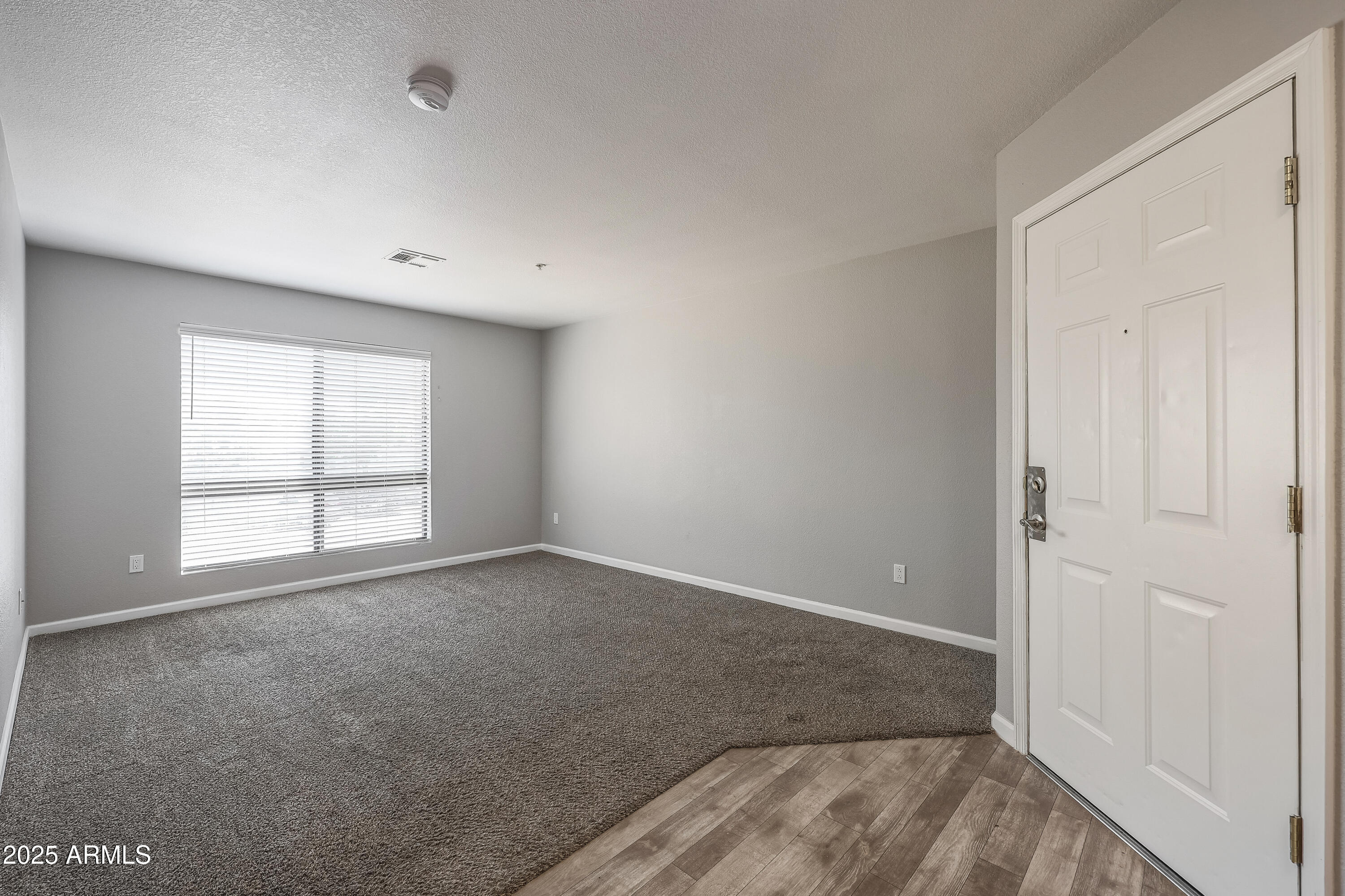 16033 North 25th Street, Unit 214 Phoenix, AZ 85032 - Photo 3 of 20 4I4A2268