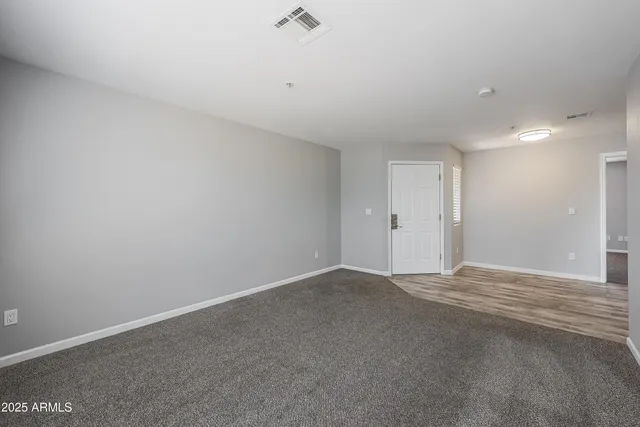 $1,545 | 16033 North 25th Street, Unit 214, Phoenix, AZ 85032