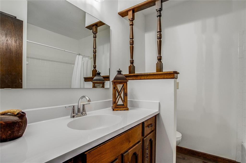 308 Southwest Woods Chapel Road Blue Springs, MO 64015 - Photo 18 of 33