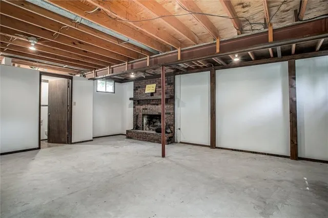 $300,000 | 308 Southwest Woods Chapel Road, Blue Springs, MO 64015