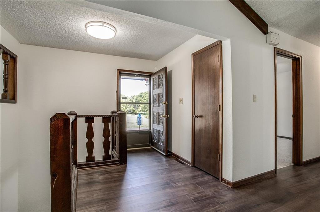 308 Southwest Woods Chapel Road Blue Springs, MO 64015 - Photo 7 of 33