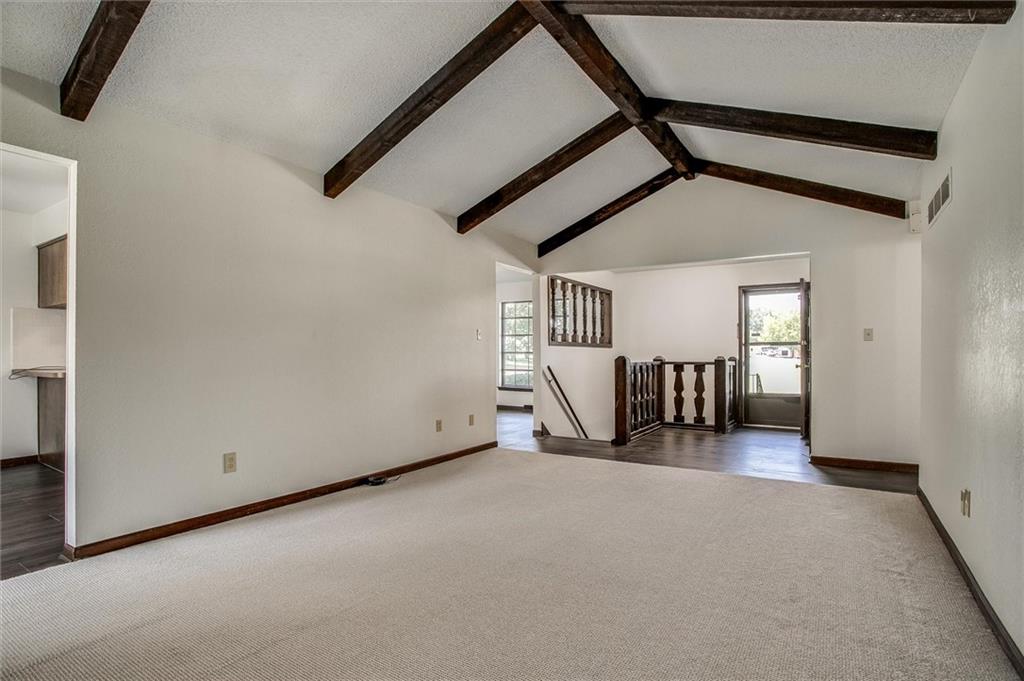 308 Southwest Woods Chapel Road Blue Springs, MO 64015 - Photo 10 of 33