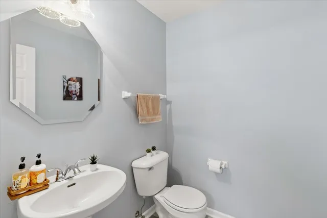 $475,000 | 2609 North Greenwood Avenue, Arlington Heights, IL 60004