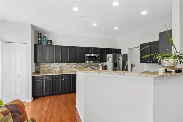 $475,000 | 2609 North Greenwood Avenue, Arlington Heights, IL 60004