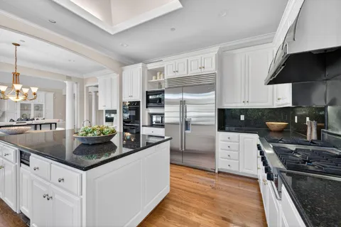 $6,788,000 | 18800 Bella Vina, Saratoga, CA 95070