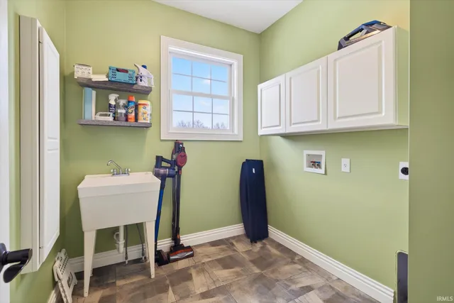 $599,900 | 1297 Sugarland Road, Washington, IN 47501