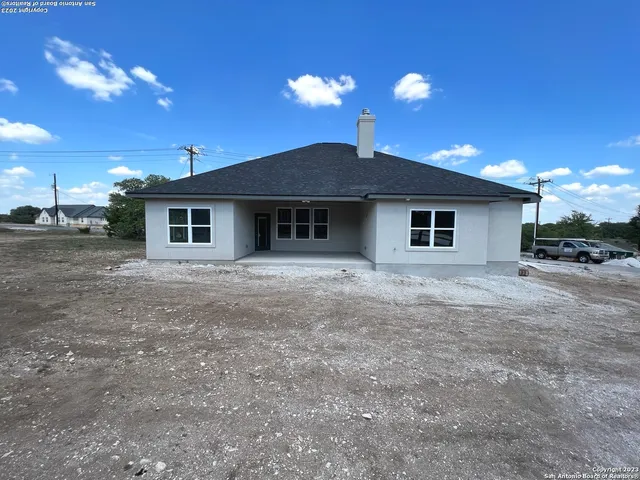 $419,900 | 120 South Calvin Barrett, Blanco, TX 78606