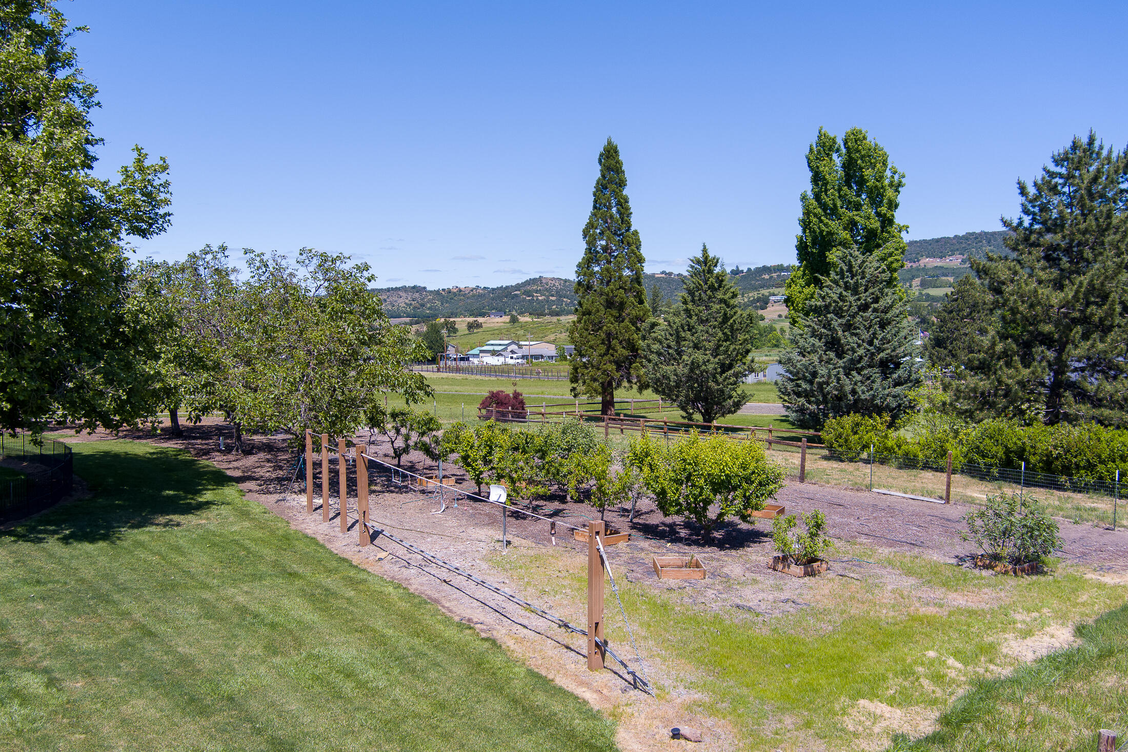 2872 Coker Butte Road Medford, OR 97504 - Photo 50 of 59 049