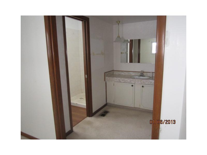 5183 Gibbs Road Plainfield, IN 46168 - Photo 10 of 11 Gallery Image 10