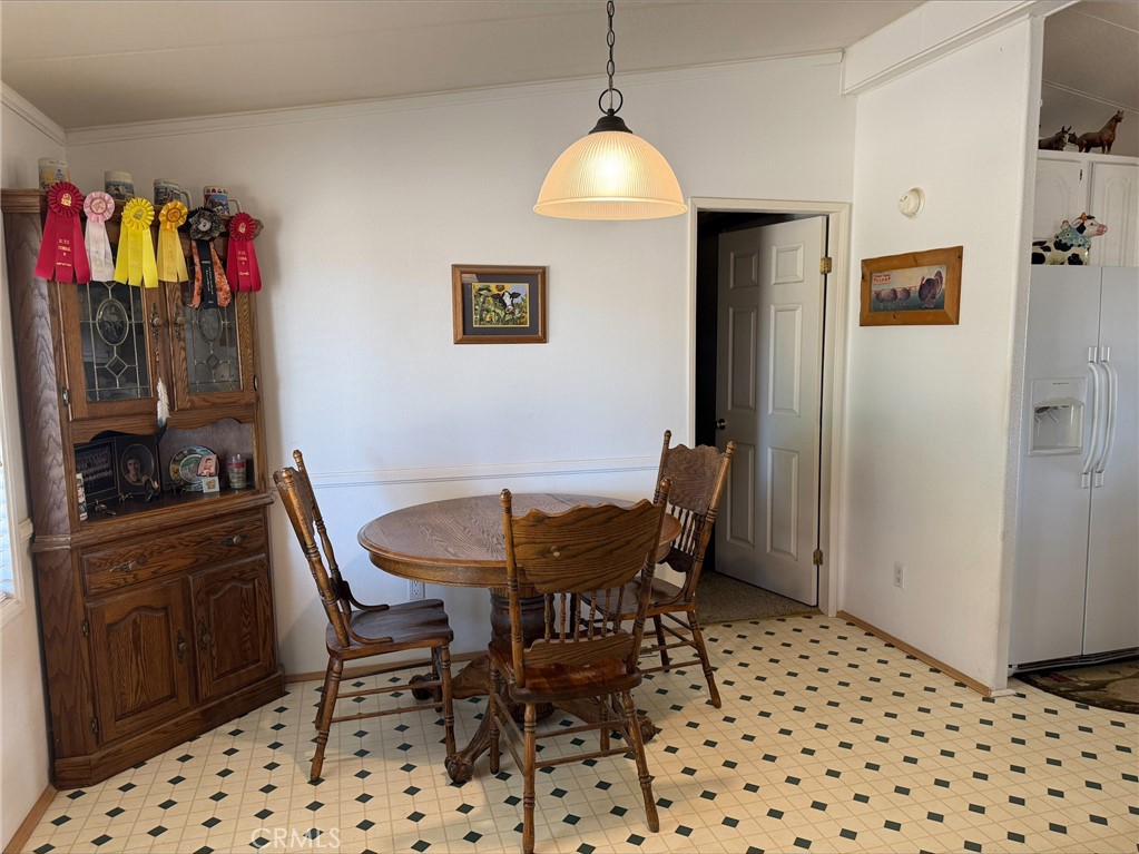 6473 Chevoit Road Phelan, CA 92371 - Photo 8 of 69