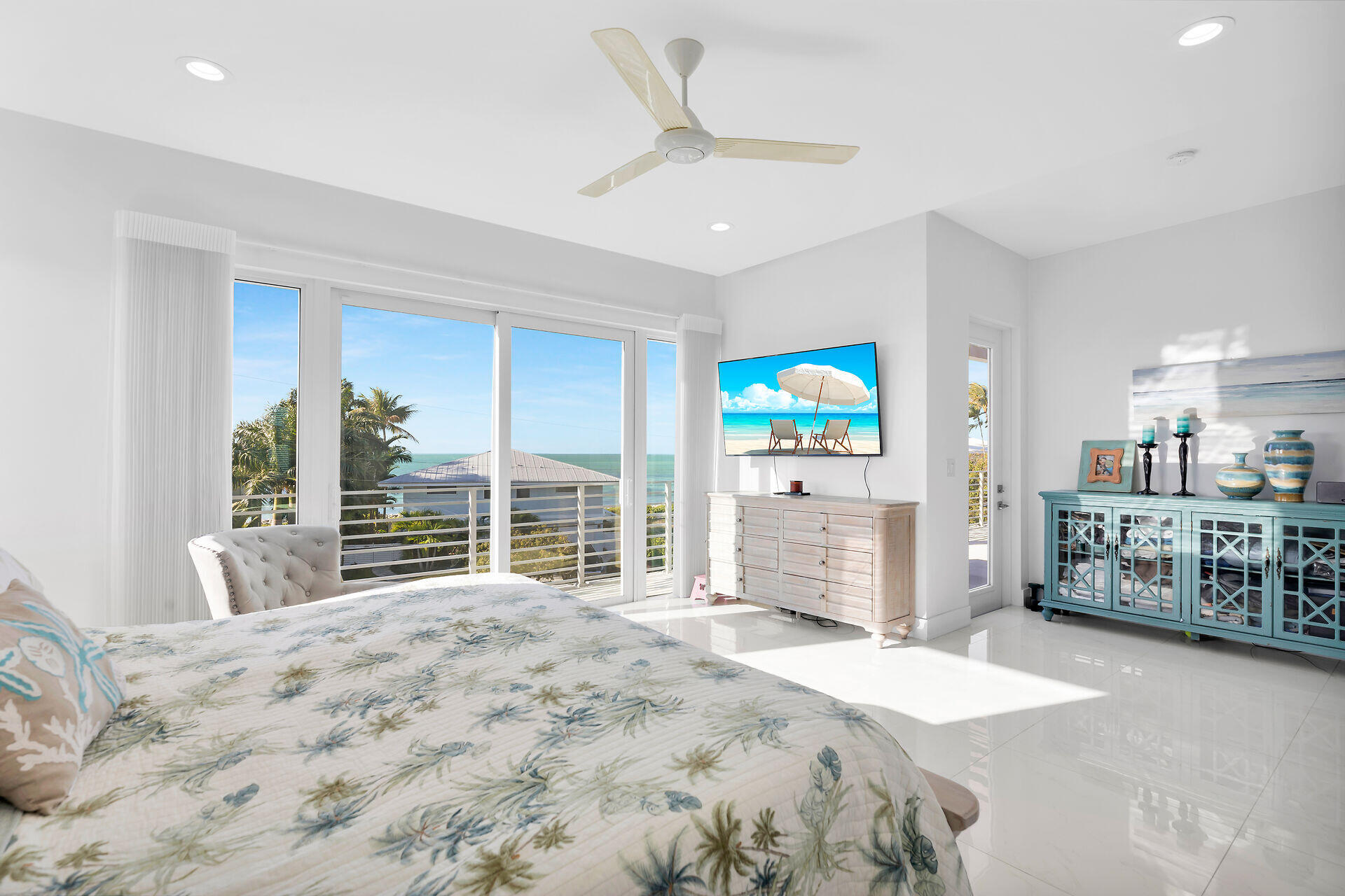 255 West Seaview Circle Duck Key, FL 33050 - Photo 28 of 51 Primary Bedroom