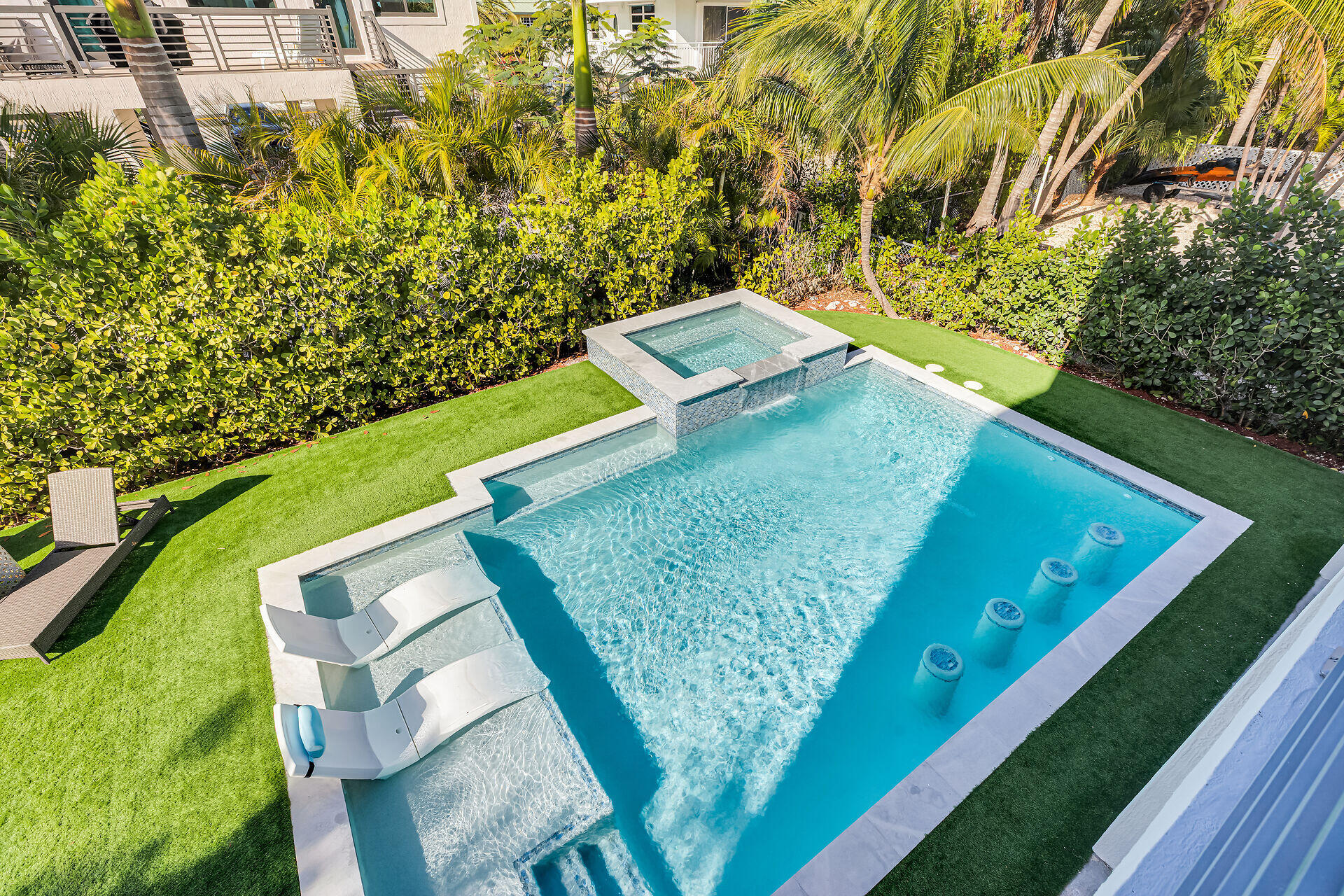 255 West Seaview Circle Duck Key, FL 33050 - Photo 36 of 51 Pool