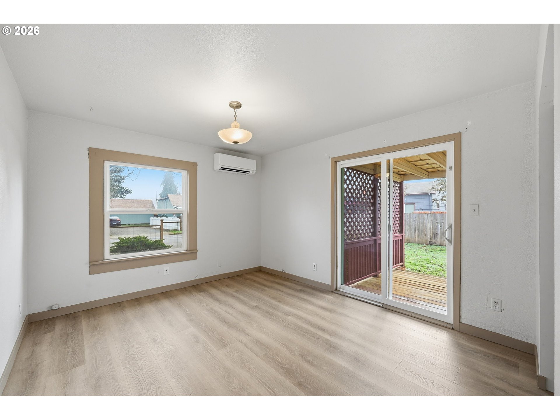 139 South 15th Street Cottage Grove, OR 97424 - Photo 12 of 48