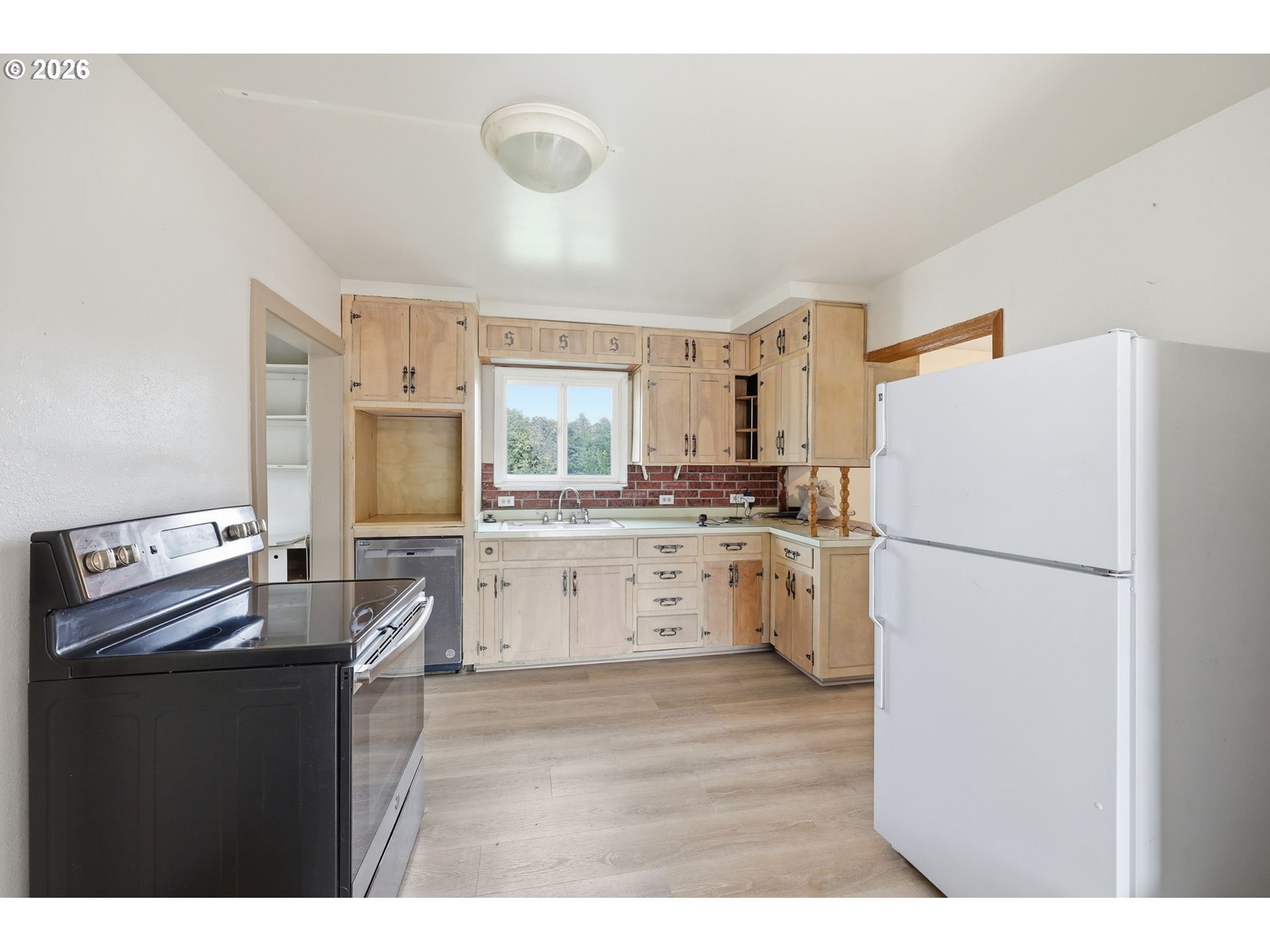 139 South 15th Street Cottage Grove, OR 97424 - Photo 18 of 48