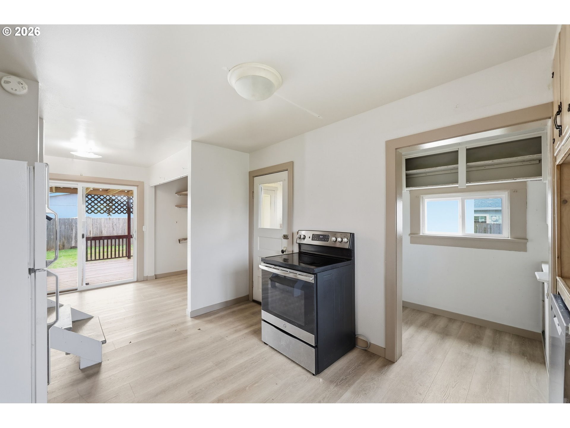 139 South 15th Street Cottage Grove, OR 97424 - Photo 21 of 48