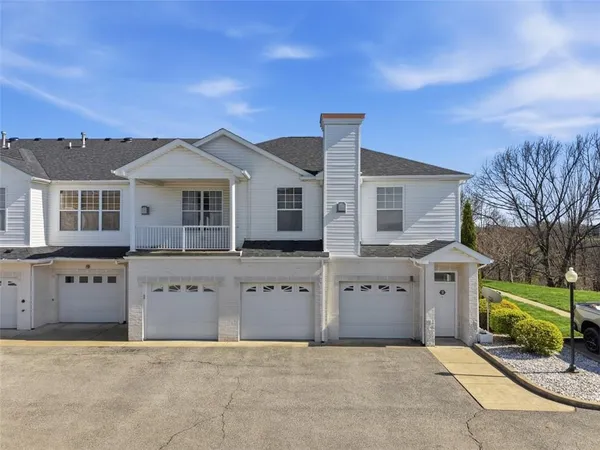 $314,900 | 229 Adams Pointe Boulevard, Unit 2, Mars, PA 16046