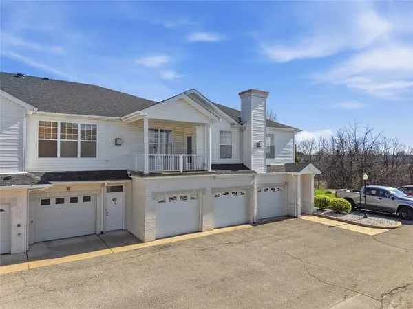 $314,900 | 229 Adams Pointe Boulevard, Unit 2, Mars, PA 16046