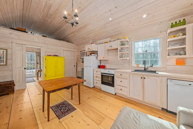 $360,000 | 41 Boulder Cove Way, Bremen, ME 04551