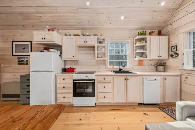 $360,000 | 41 Boulder Cove Way, Bremen, ME 04551