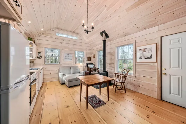 $360,000 | 41 Boulder Cove Way, Bremen, ME 04551