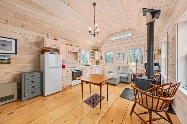 $360,000 | 41 Boulder Cove Way, Bremen, ME 04551