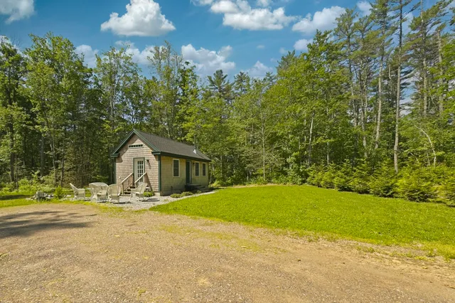 $360,000 | 41 Boulder Cove Way, Bremen, ME 04551
