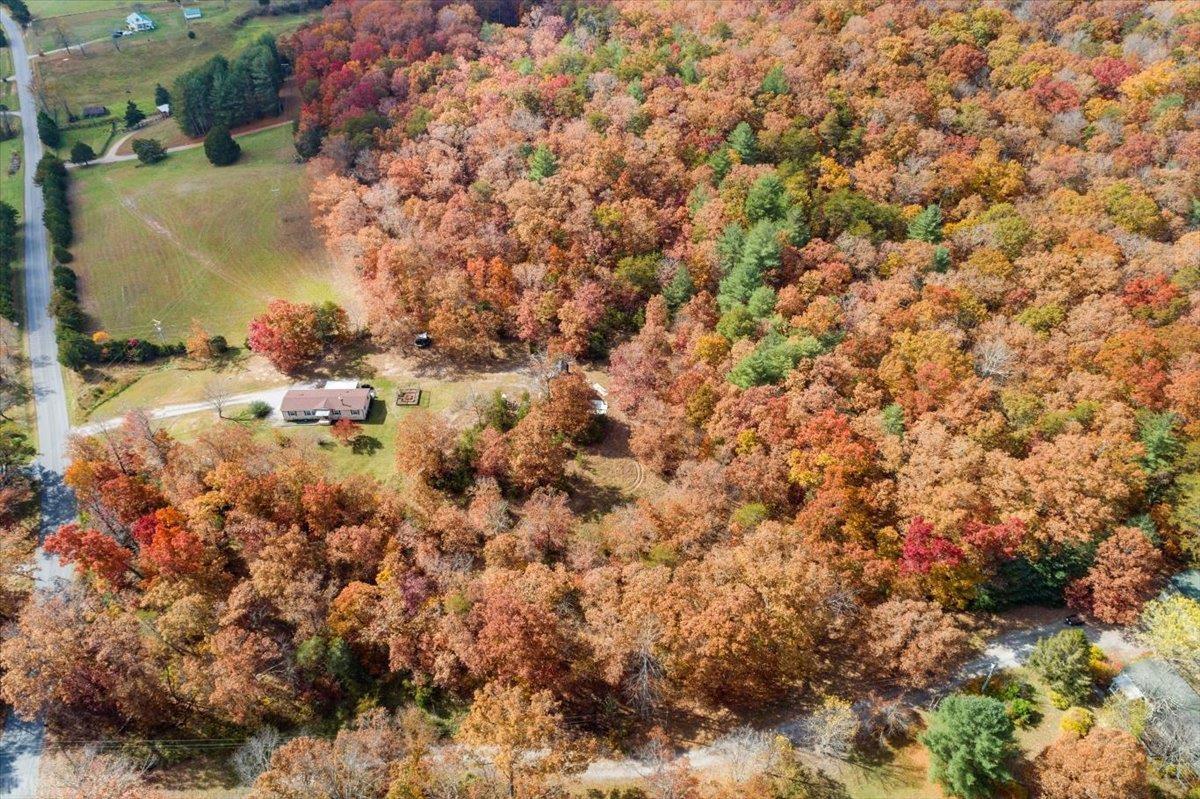 2817 Reesedale Road Elliston, VA 24087 - Photo 23 of 26 Gallery Image 23