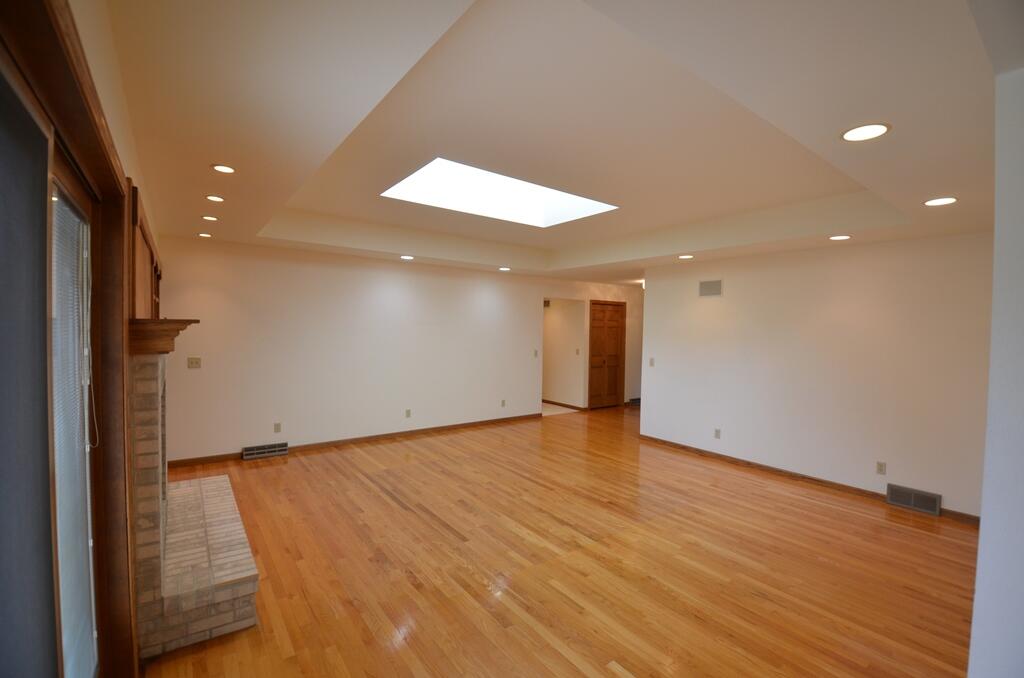 1670 Turtle Mound Lane Whitewater, WI 53190 - Photo 21 of 59 Living Room 3