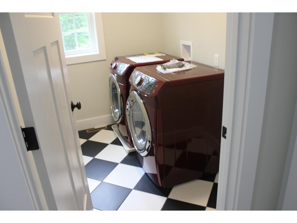 50 Kingston Road Exeter, NH 03833 - Photo 28 of 36