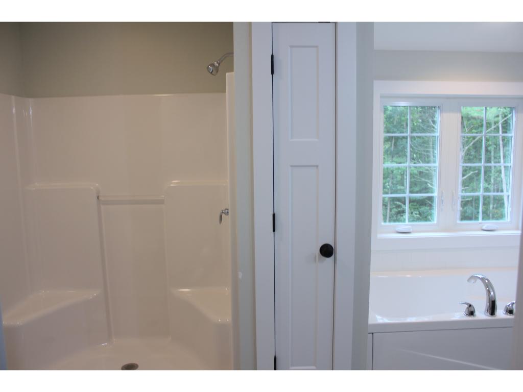 50 Kingston Road Exeter, NH 03833 - Photo 33 of 36