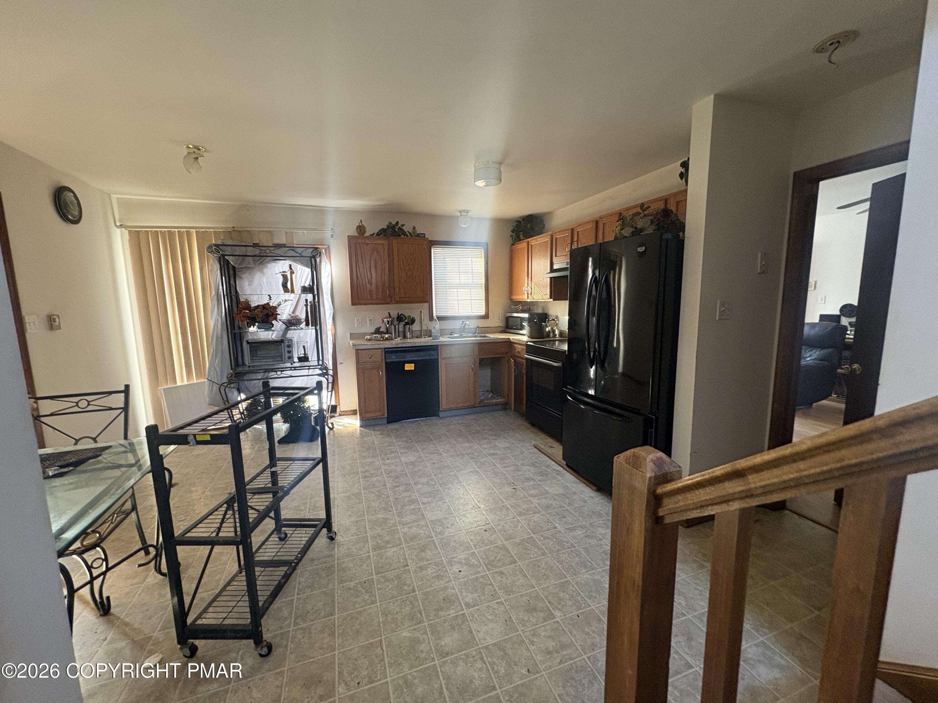 142 Chatham Hill Road Stroudsburg, PA 18360 - Photo 4 of 12 IMG_7791