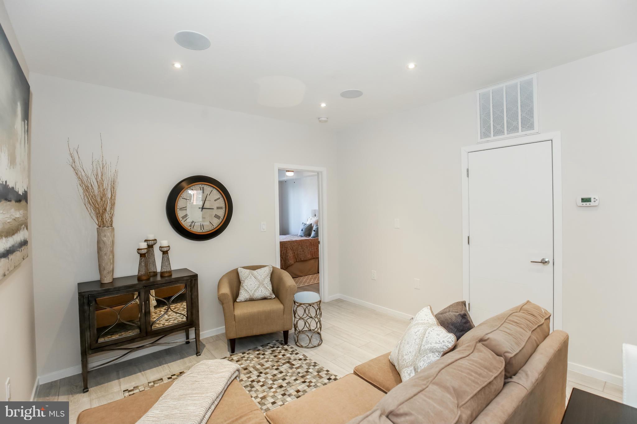 756 Park Road Northwest, Unit 1 Washington, DC 20010 - Photo 6 of 27 Living Room