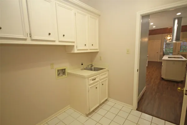 $3,575 | 17703 Forest Park Lane, Spring, TX 77379