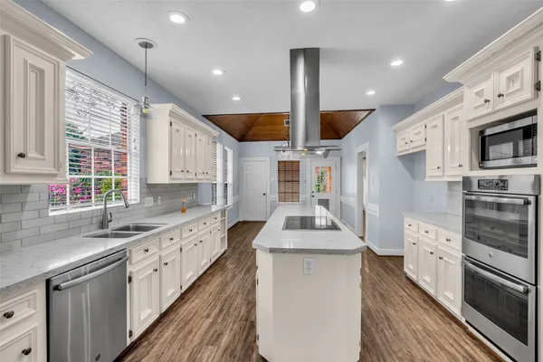 $3,575 | 17703 Forest Park Lane, Spring, TX 77379