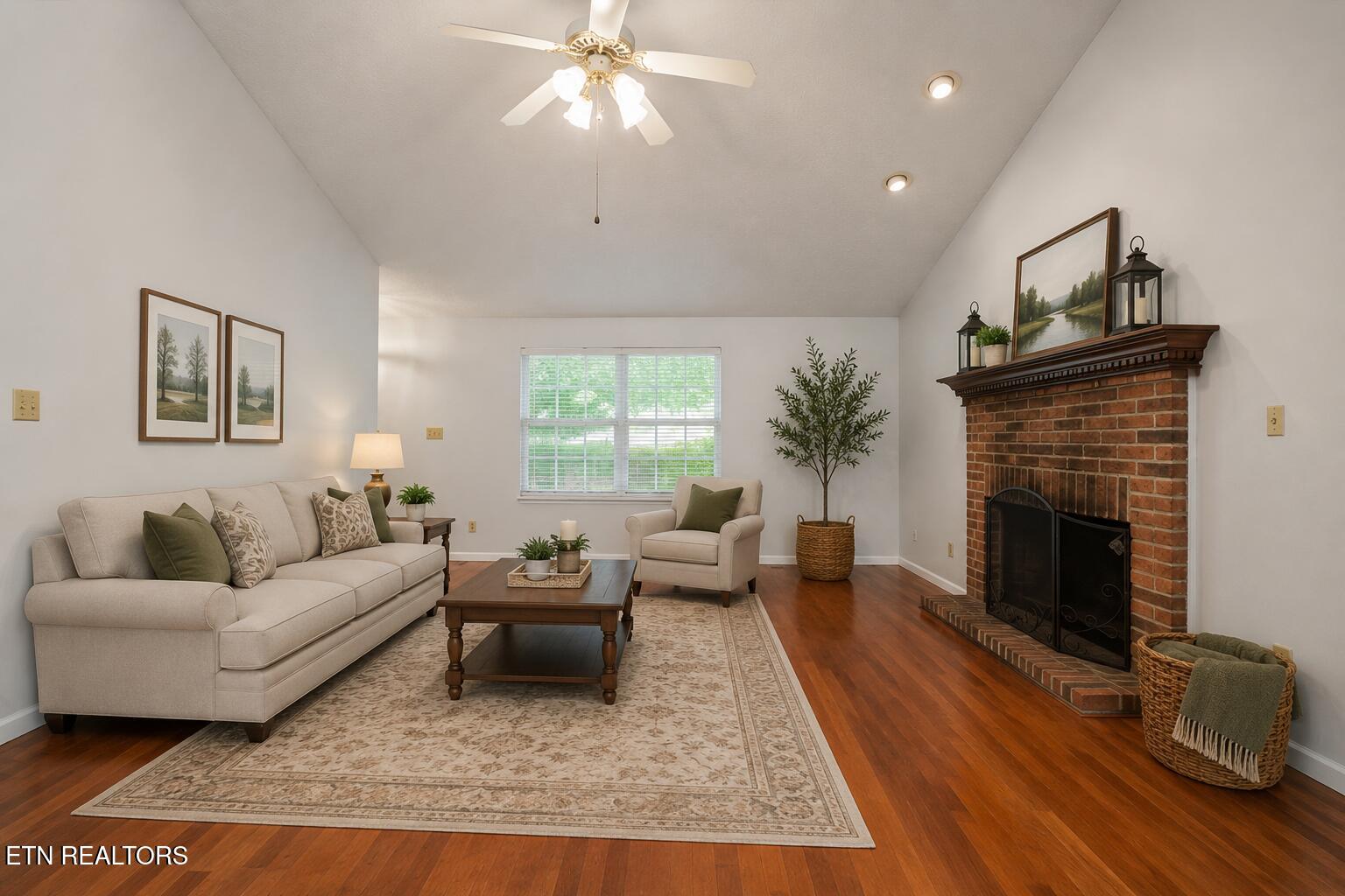 712 Kimbee Road Knoxville, TN 37923 - Photo 11 of 43 a1fa4c8f-8160-4ff5-b27c-1b3b625ff4cb
