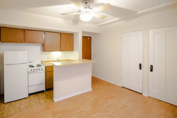 $1,290 | 1504 North Dearborn Parkway, Unit 302, Chicago, IL 60610