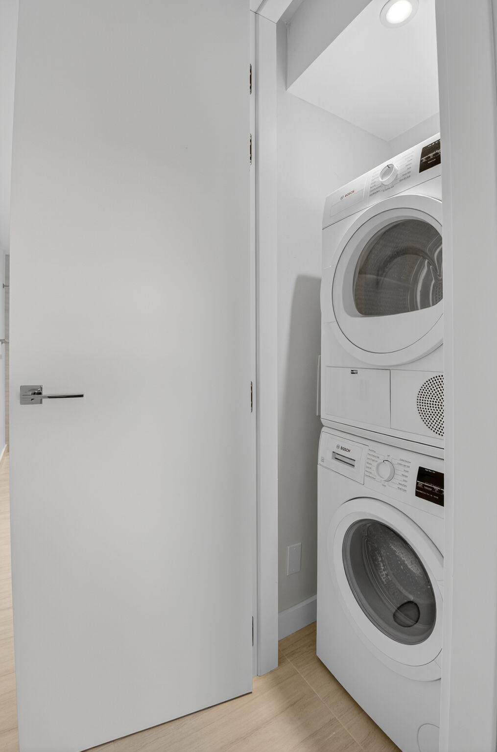 2871 North Ocean Boulevard, Unit V543 Boca Raton, FL 33431 - Photo 33 of 62 a utility room with dryer and washer