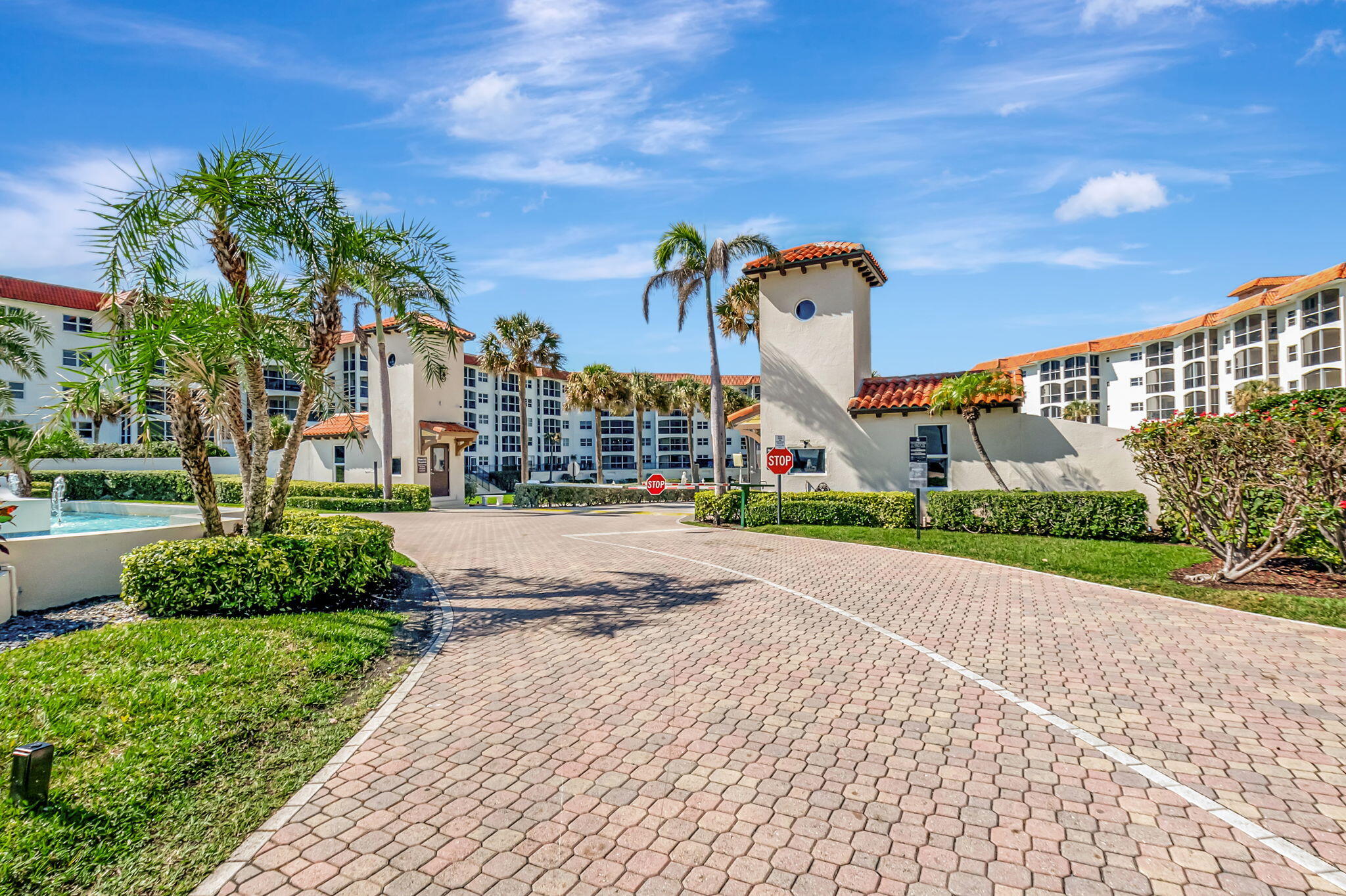 2871 North Ocean Boulevard, Unit V543 Boca Raton, FL 33431 - Photo 60 of 62 a park view with palm trees