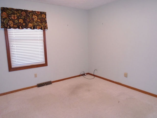 1350 Sunset Terrace Rochelle, IL 61068 - Photo 8 of 20