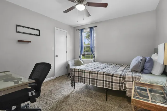 $1,250 | 222 Mark Spitz Drive, Clarksville, TN 37042