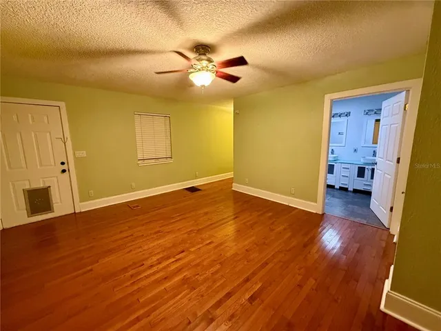 $3,350 | 2540 Dartmouth Avenue North, St. Petersburg, FL 33713