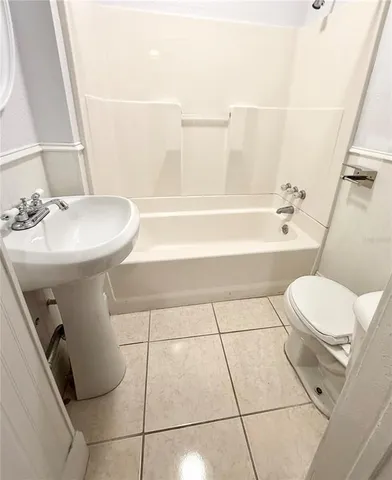 $3,350 | 2540 Dartmouth Avenue North, St. Petersburg, FL 33713