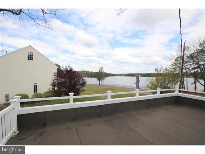 118 Hickory Road Evesham, NJ 08053 - Photo 14 of 17 Deck