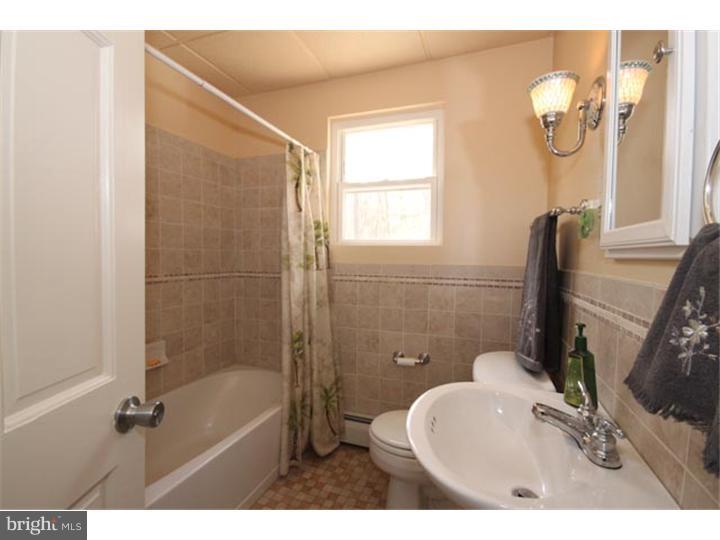 118 Hickory Road Evesham, NJ 08053 - Photo 15 of 17 Bathroom