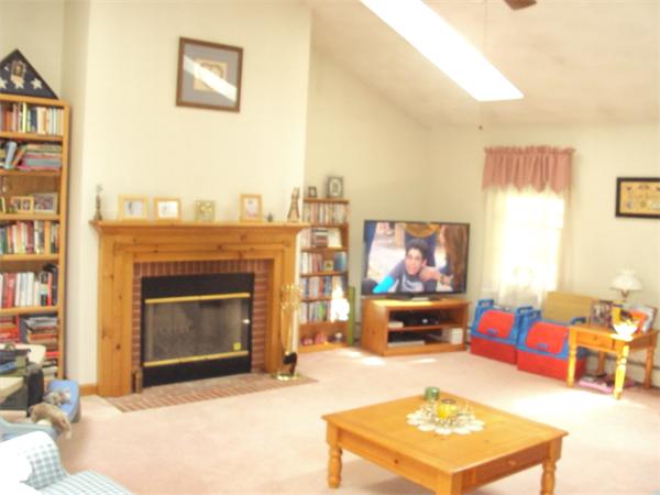 1167 Chopmist Hill Road Scituate, RI 02857 - Photo 6 of 24 Gallery Image 6