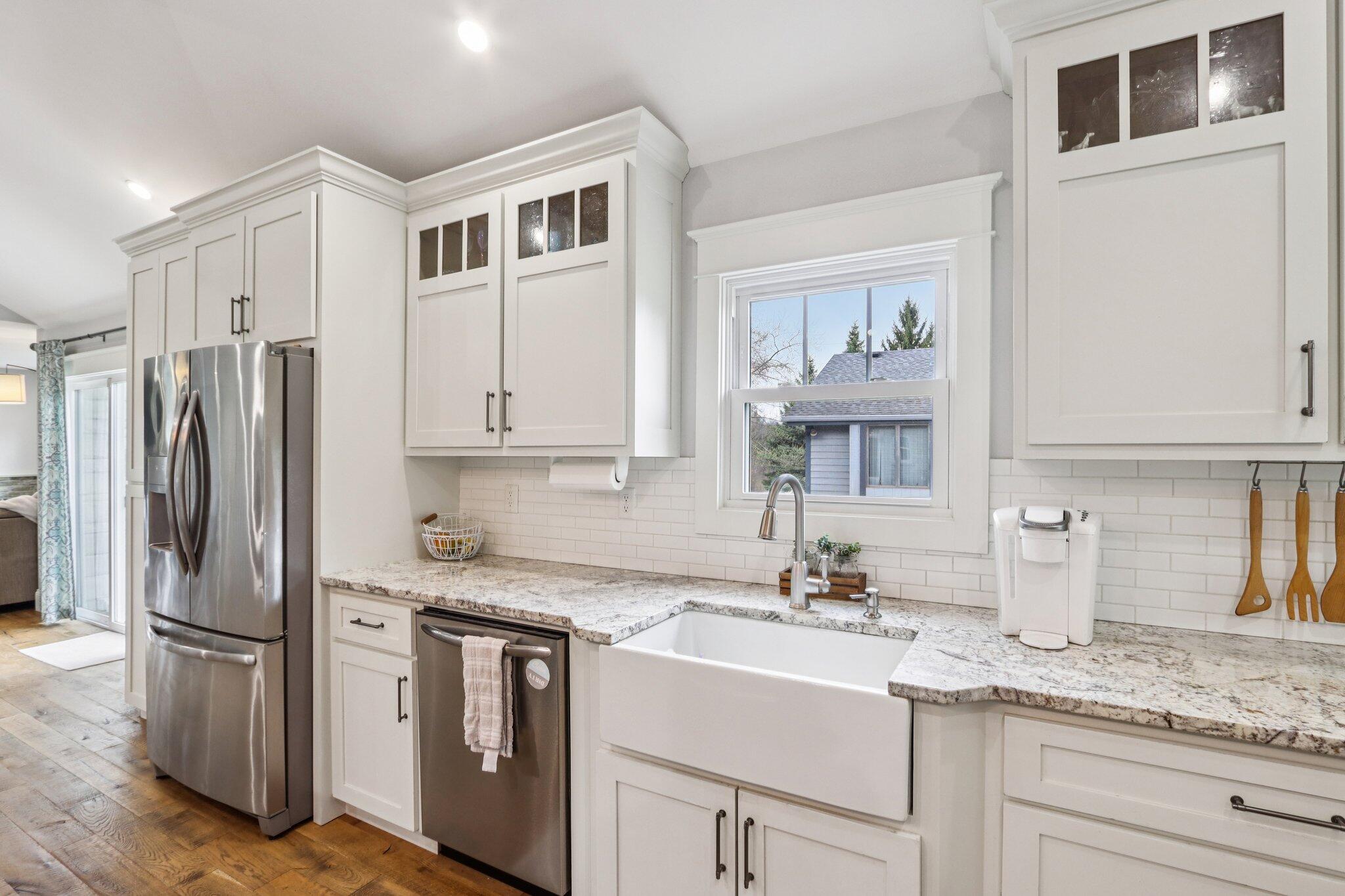 4780 Meadow View East Brookfield, WI 53005 - Photo 15 of 74 23-web-or-mls-Meadow View E-S1704-023