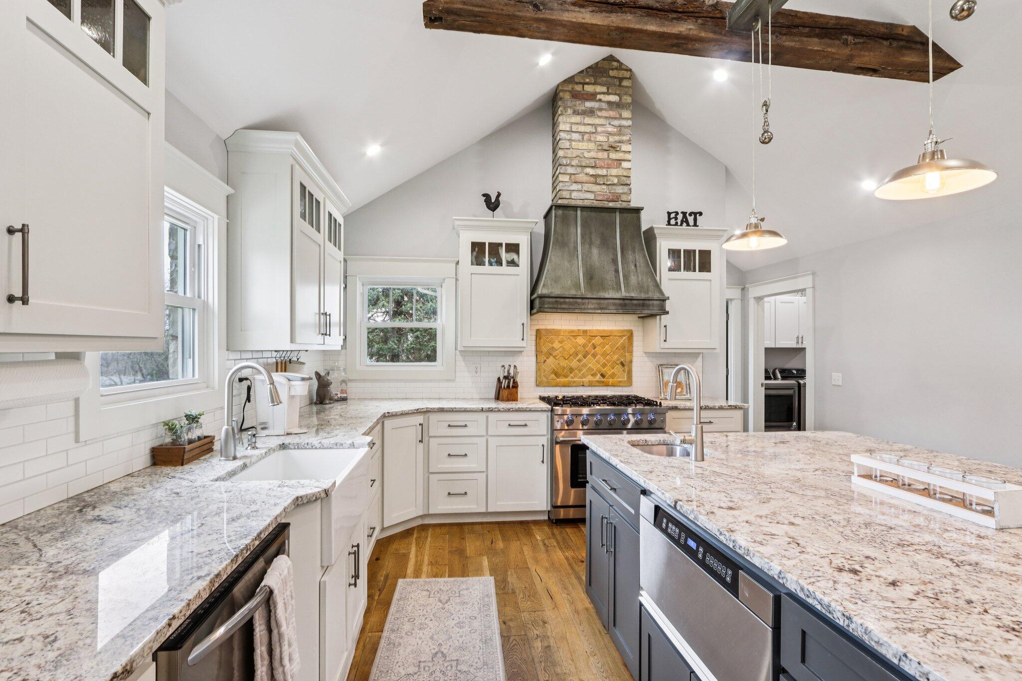 4780 Meadow View East Brookfield, WI 53005 - Photo 16 of 74 24-web-or-mls-Meadow View E-S1704-024