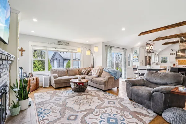 $800,000 | 4780 Meadow View East, Brookfield, WI 53005