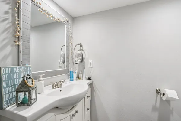 $800,000 | 4780 Meadow View East, Brookfield, WI 53005