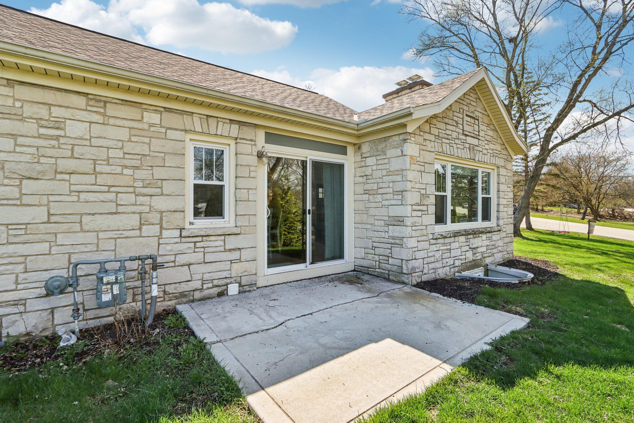 4780 Meadow View East Brookfield, WI 53005 - Photo 47 of 74 Patio off Dinning area